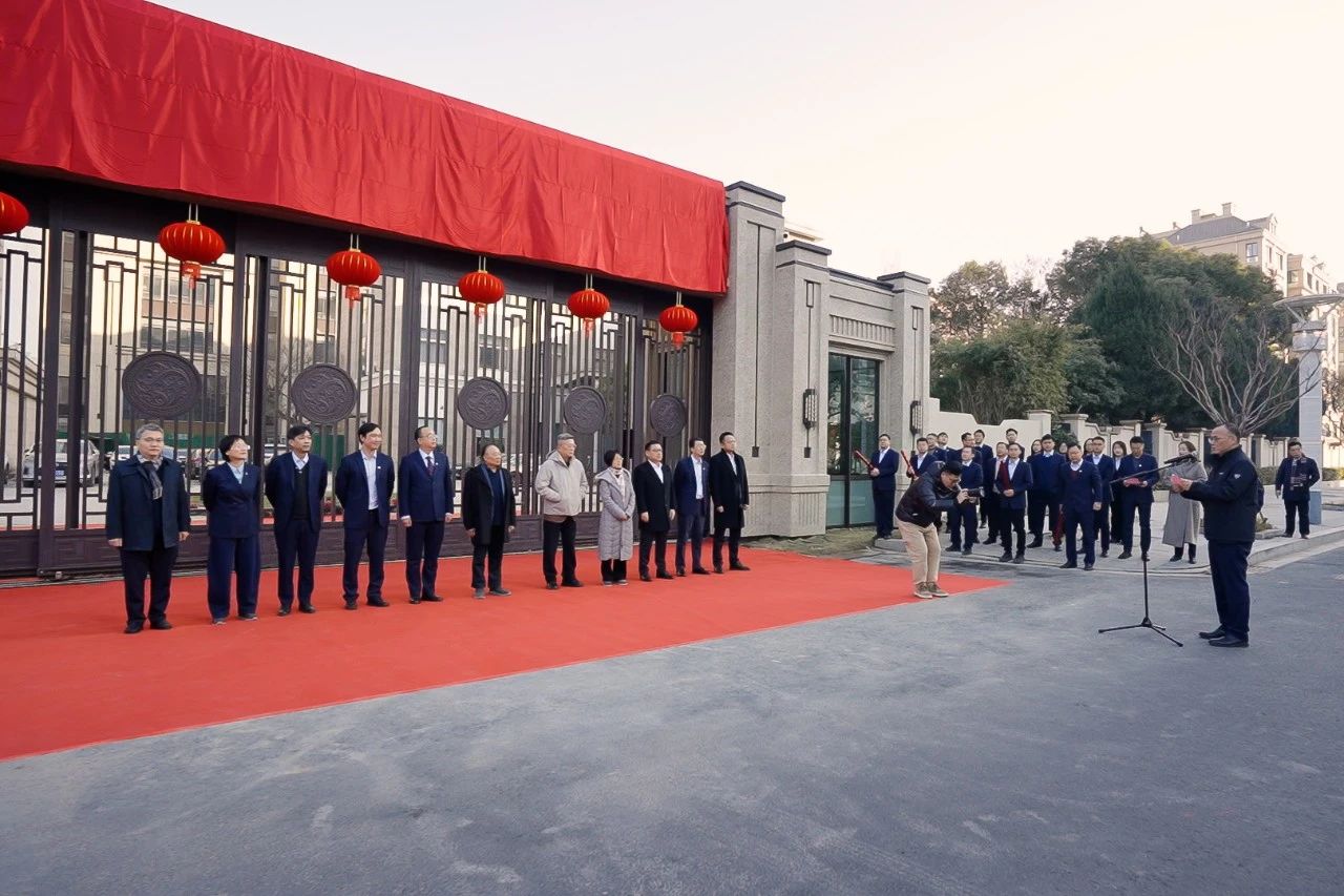 1737873040801537.jpg 1737873040801537.jpg