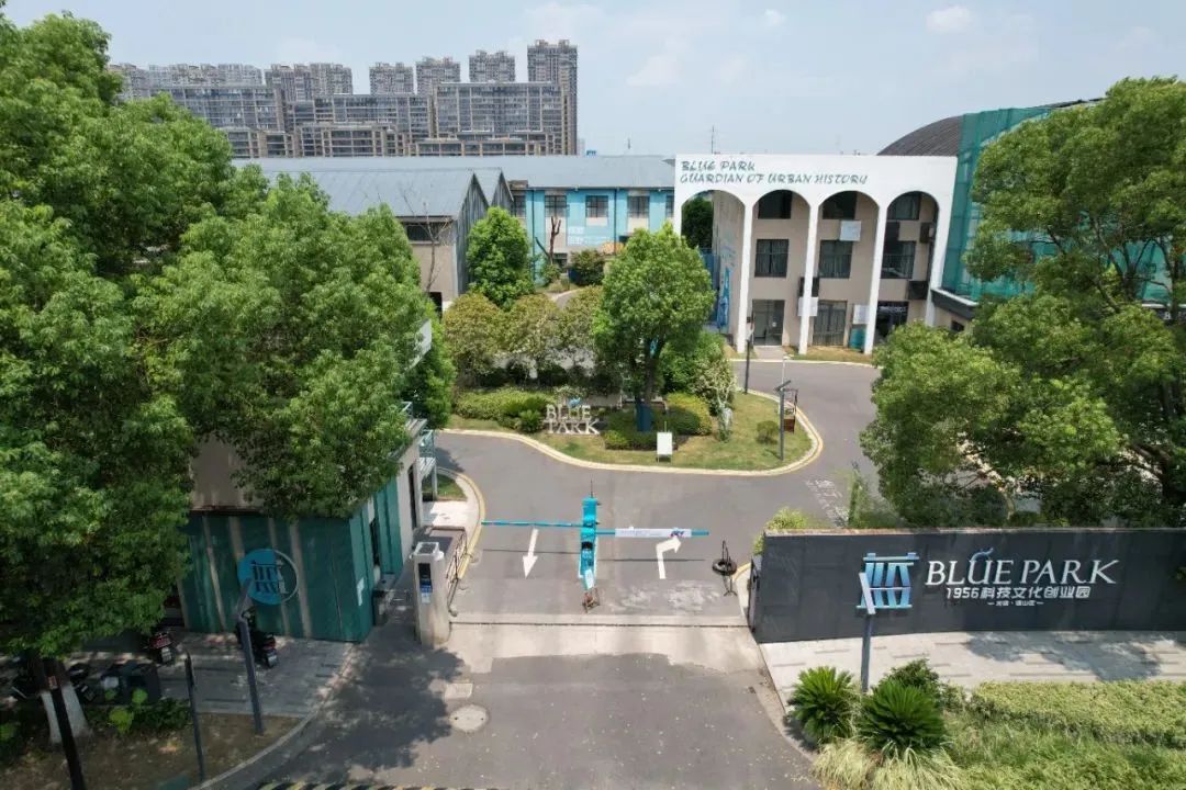 1745464527270636.jpg 1745464527270636.jpg